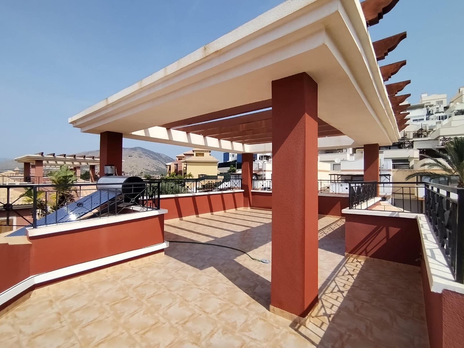 7 bedroom Villa for sale in Finestrat with garage - € 599,000 (Ref: 9438114)