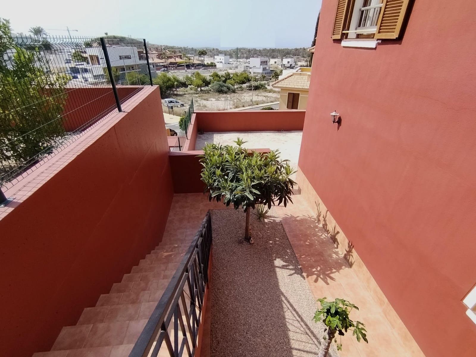 7 bedroom Villa for sale in Finestrat with garage - € 599,000 (Ref: 9438114)