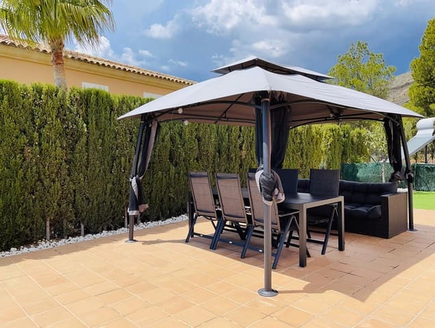 4 bedroom Villa for sale in Finestrat with pool garage - € 810,000 (Ref: 9438115)