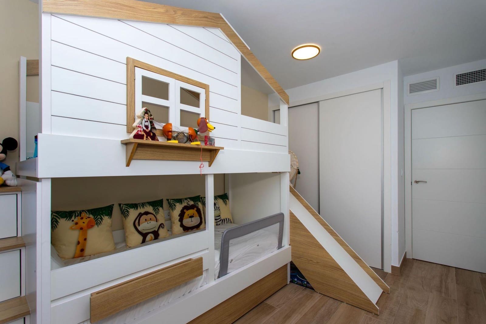 4 sypialnia Willa na sprzedaż w Muchamiel / Mutxamel z basenem garażem - 565 000 € (Ref: 9438117)