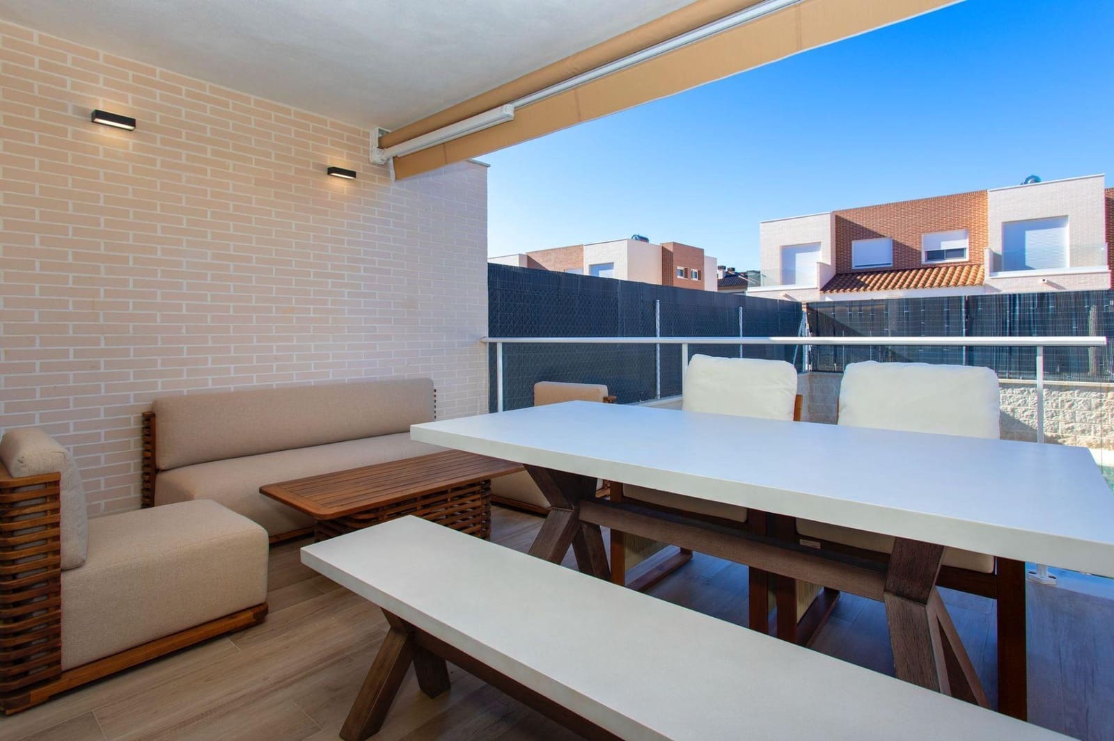 4 sypialnia Willa na sprzedaż w Muchamiel / Mutxamel z basenem garażem - 565 000 € (Ref: 9438117)