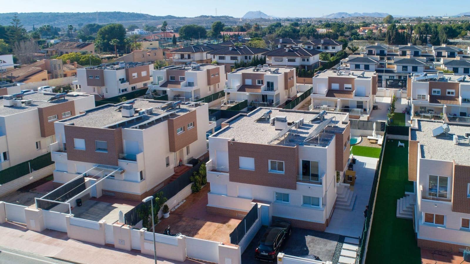 4 sypialnia Willa na sprzedaż w Muchamiel / Mutxamel z basenem garażem - 565 000 € (Ref: 9438117)