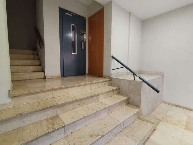 3 sovrum Lägenhet till salu i Pla de la Vallonga, Alicante stad med garage - 186 000 € (Ref: 9438119)