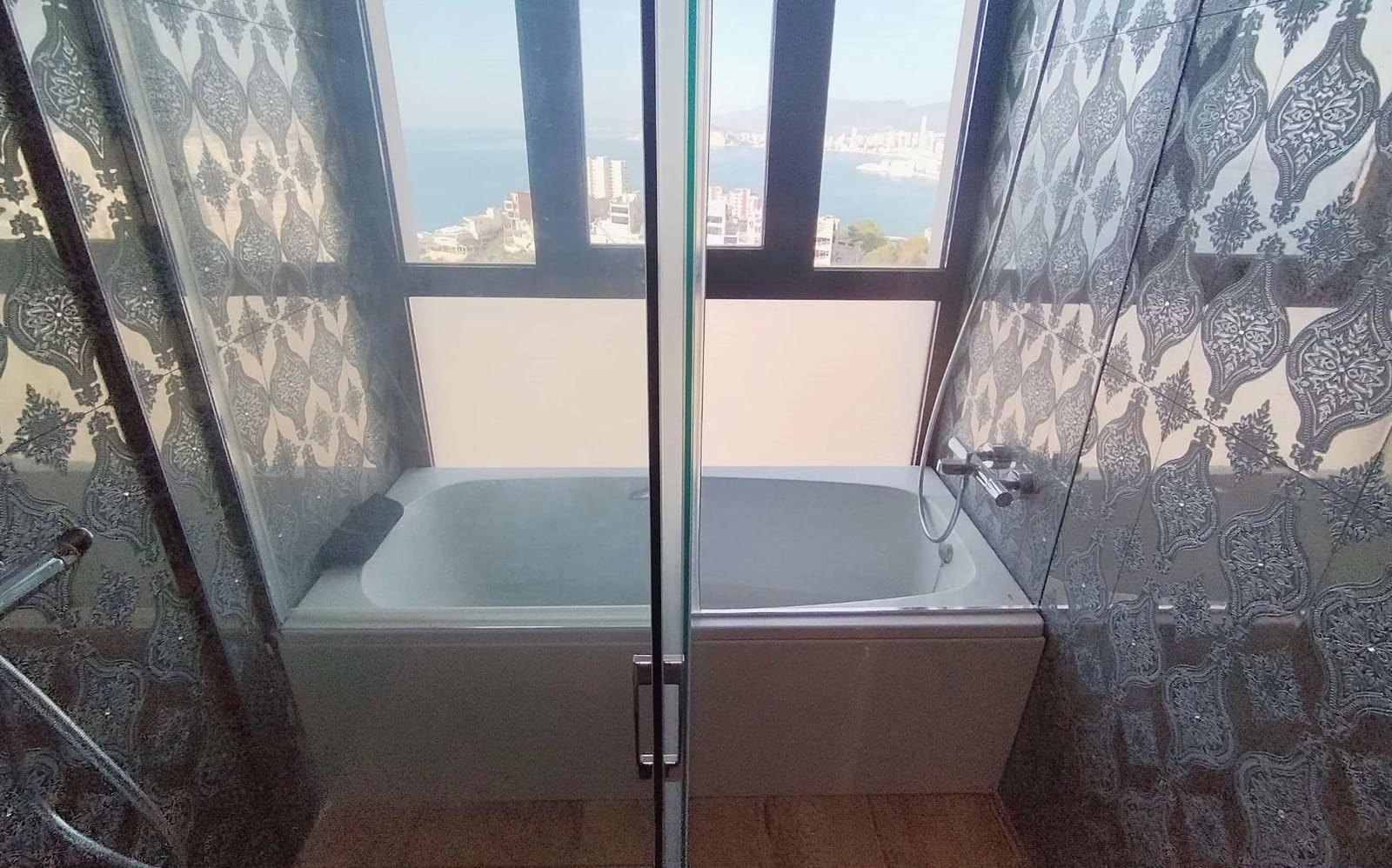 4 bedroom Villa for sale in Benidorm with pool garage - € 3,100,000 (Ref: 9438121)