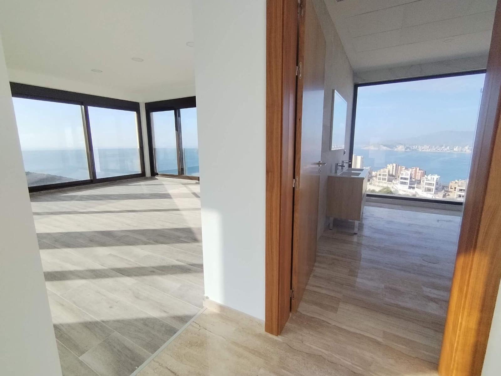 4 bedroom Villa for sale in Benidorm with pool garage - € 3,100,000 (Ref: 9438121)