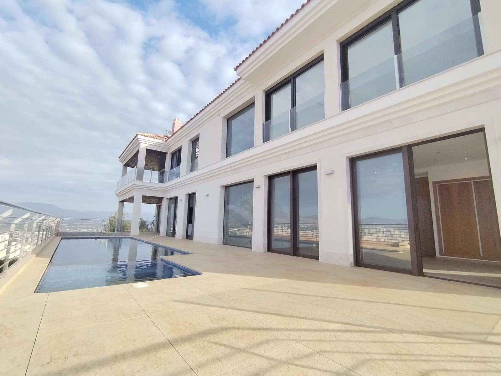 4 bedroom Villa for sale in Benidorm with pool garage - € 3,100,000 (Ref: 9438121)