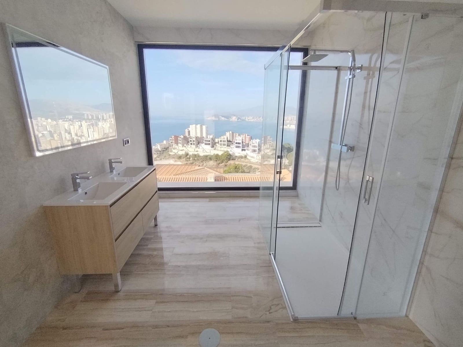 4 bedroom Villa for sale in Benidorm with pool garage - € 3,100,000 (Ref: 9438121)