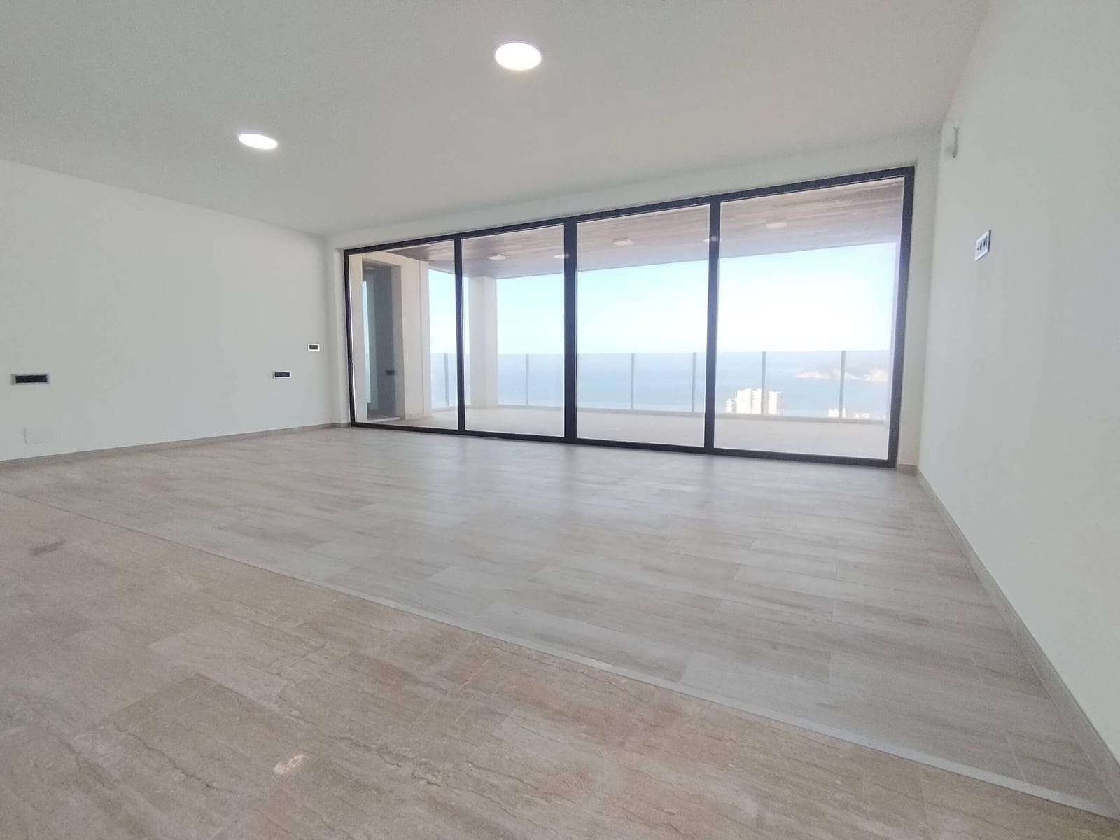 4 bedroom Villa for sale in Benidorm with pool garage - € 3,100,000 (Ref: 9438121)