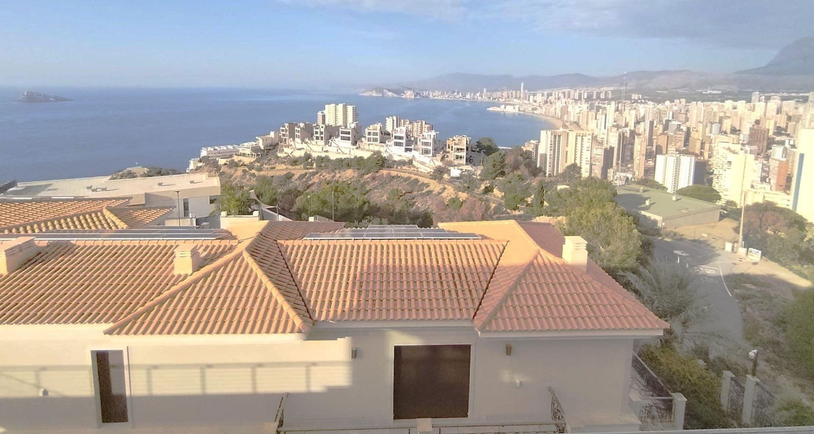 4 bedroom Villa for sale in Benidorm with pool garage - € 3,100,000 (Ref: 9438121)