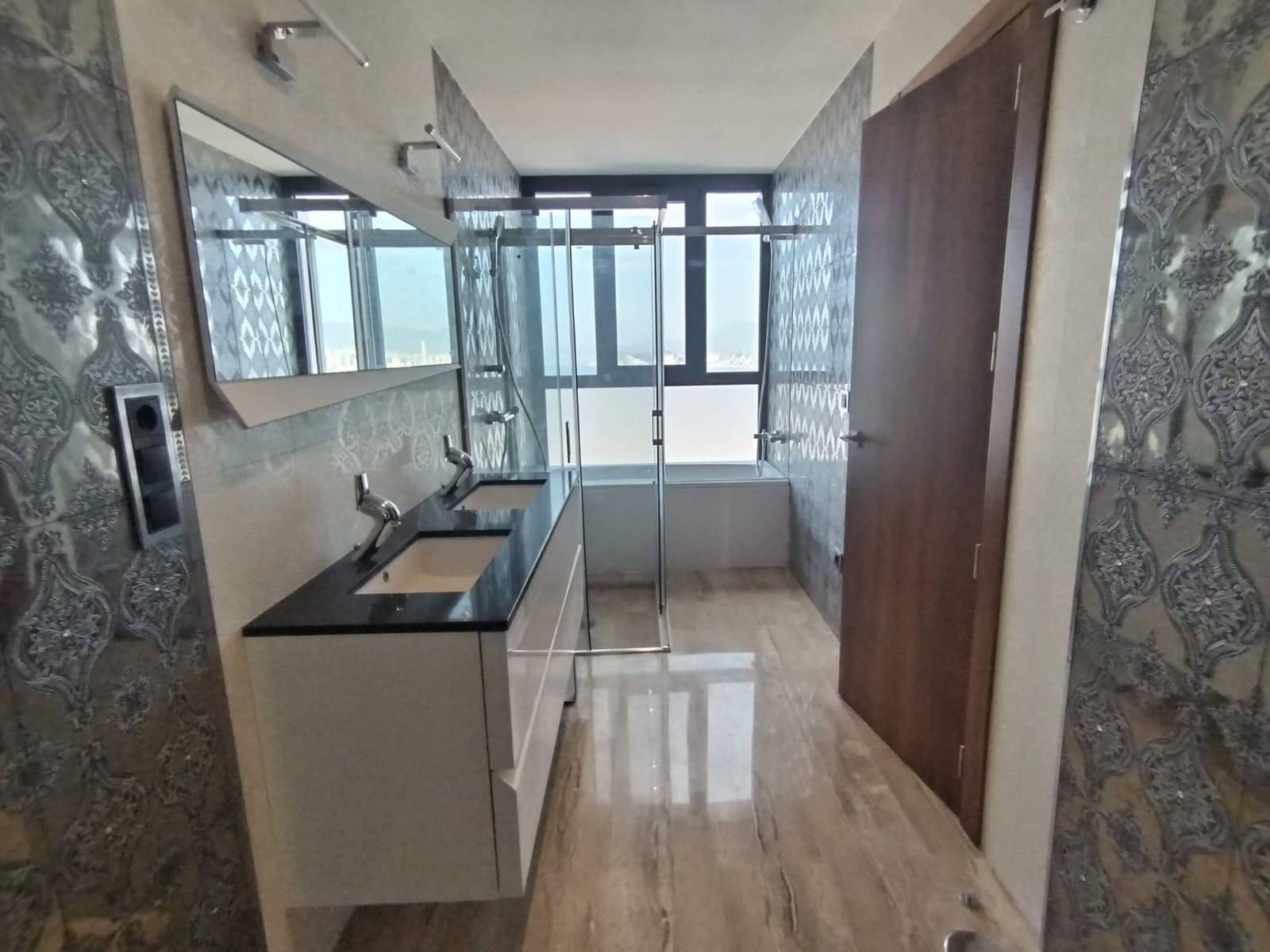 4 bedroom Villa for sale in Benidorm with pool garage - € 3,100,000 (Ref: 9438121)