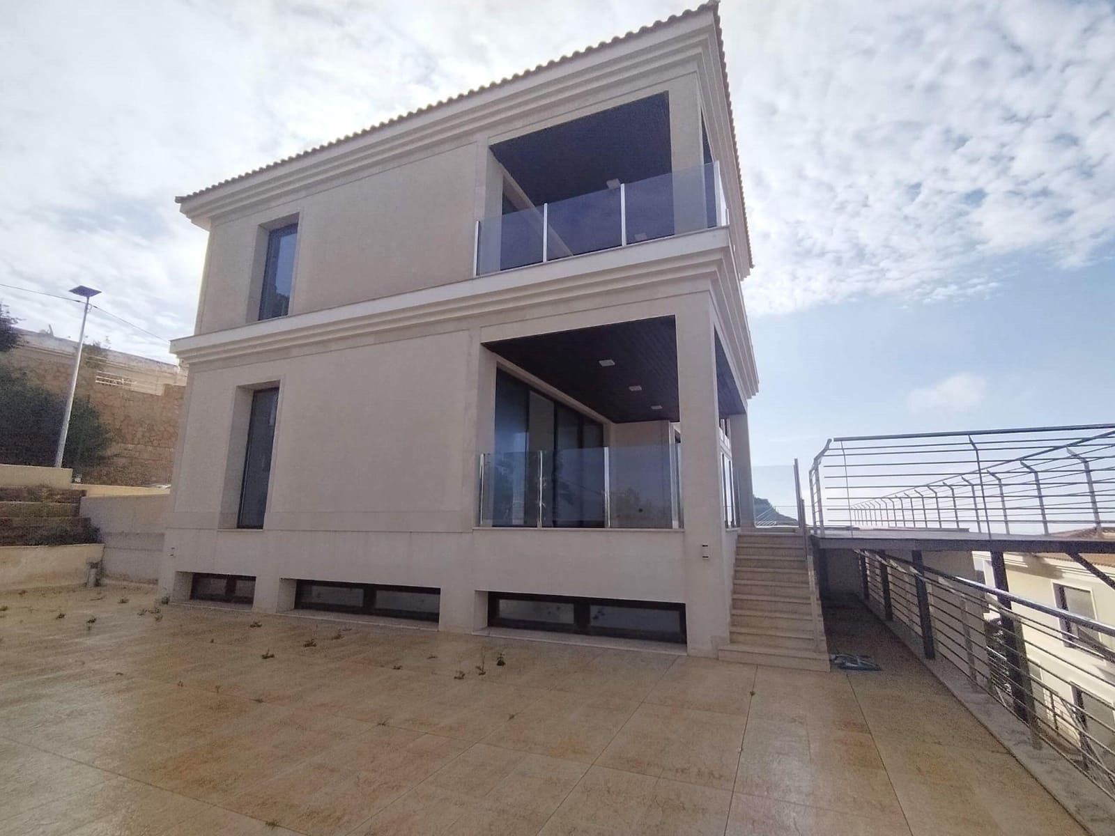 4 bedroom Villa for sale in Benidorm with pool garage - € 3,100,000 (Ref: 9438121)