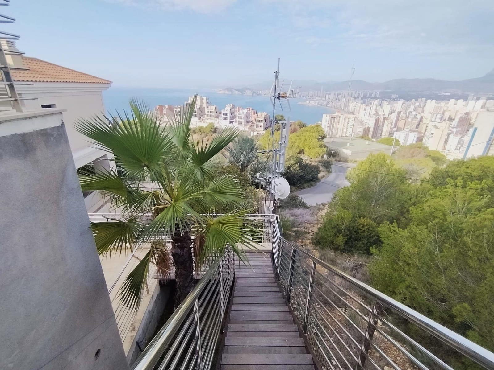 4 bedroom Villa for sale in Benidorm with pool garage - € 3,100,000 (Ref: 9438121)