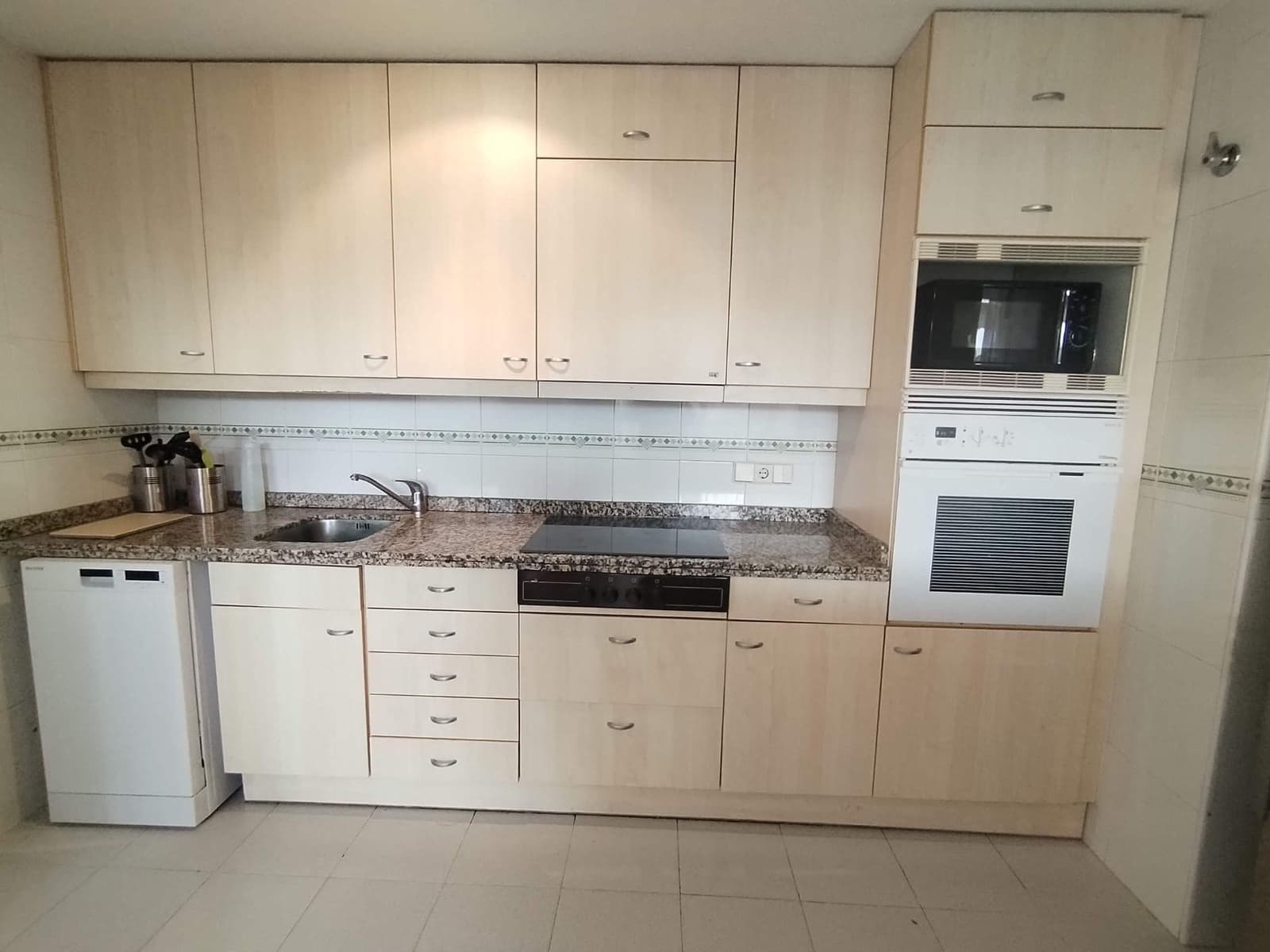 2 soveværelse Lejlighed til leje i Playa de San Juan med swimmingpool garage - € 1.200 (Ref: 9438122)