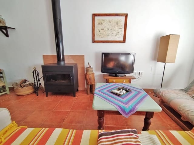 3 soveværelse Finca/Landehus til salg i Pinoso med swimmingpool - € 129.995 (Ref: 9438124)