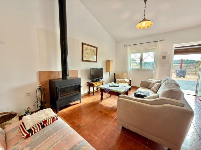 3 soveværelse Finca/Landehus til salg i Pinoso med swimmingpool - € 129.900 (Ref: 9438124)