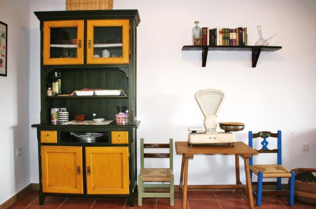 3 soveværelse Finca/Landehus til salg i Pinoso med swimmingpool - € 129.900 (Ref: 9438124)