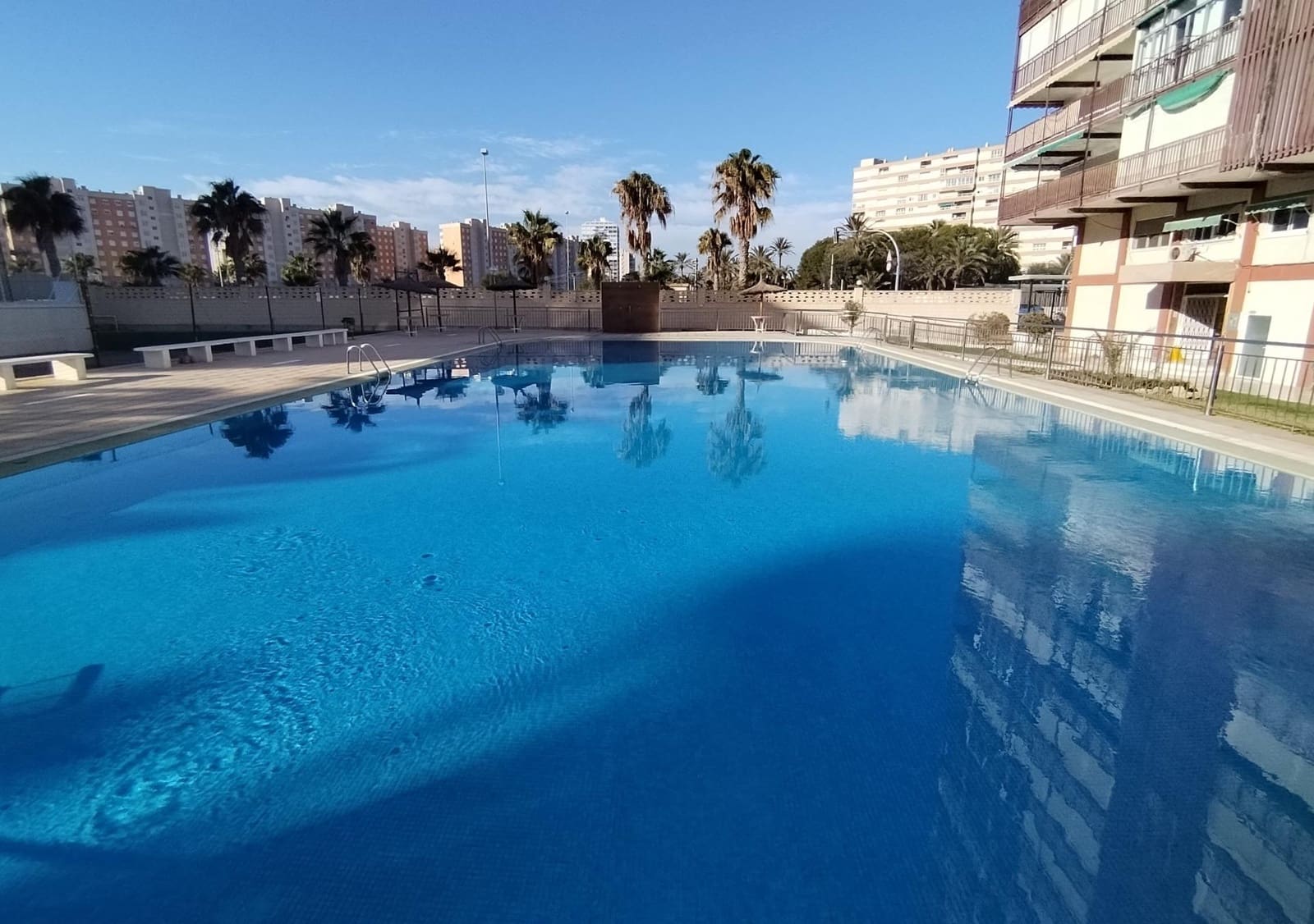 3 makuuhuone Asunto vuokrattavana paikassa Playa de San Juan - 1 200 € (Ref: 9452295)