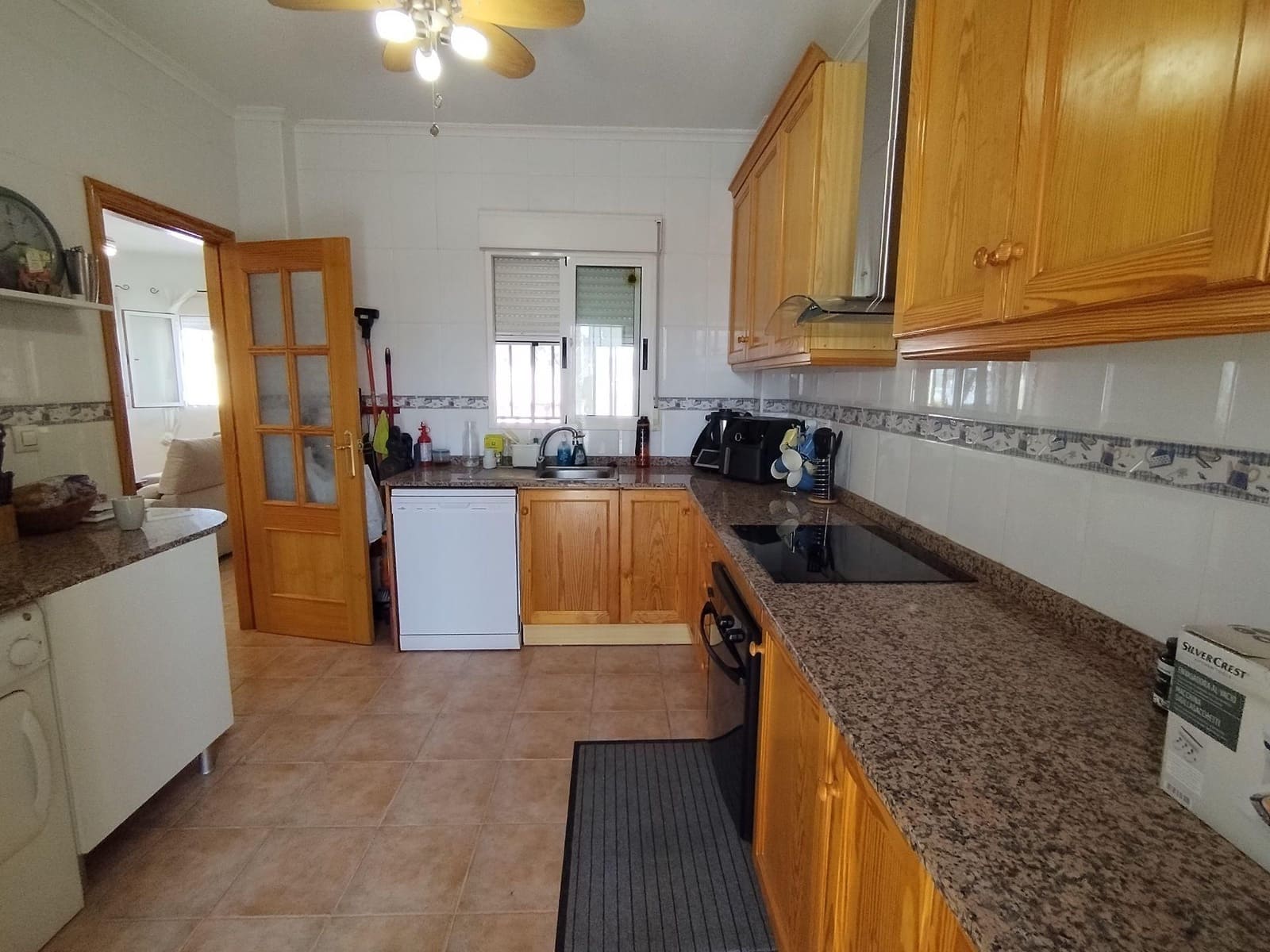 4 bedroom Villa for rent in Castalla with pool garage - € 1,500 (Ref: 9452296)