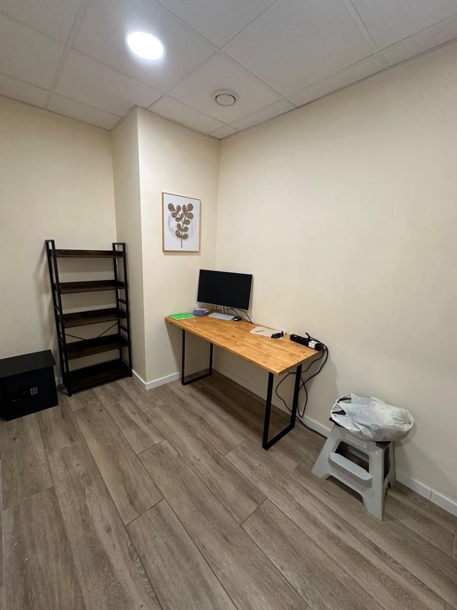 Comercial para arrendar em Alicante cidade - 3 200 € (Ref: 9456494)