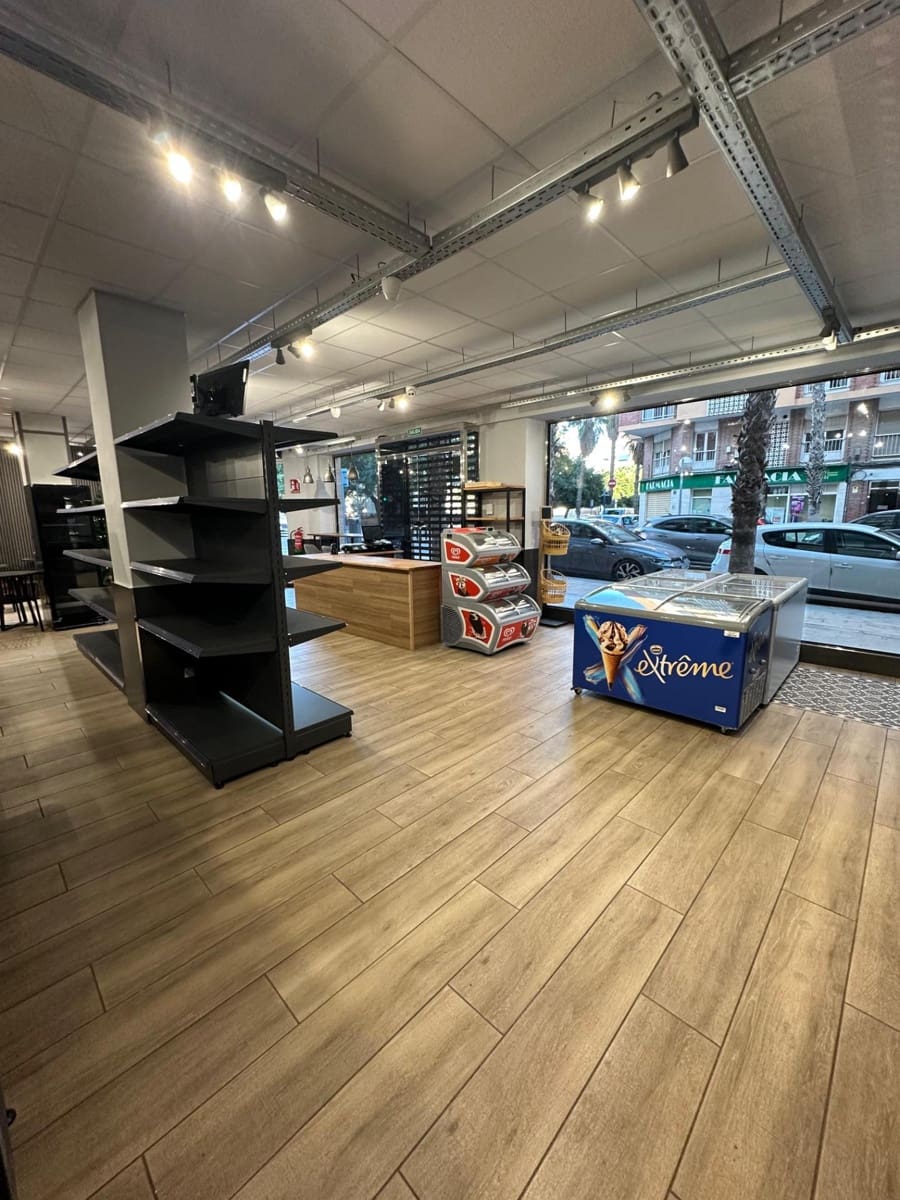 Comercial para arrendar em Alicante cidade - 3 200 € (Ref: 9456494)