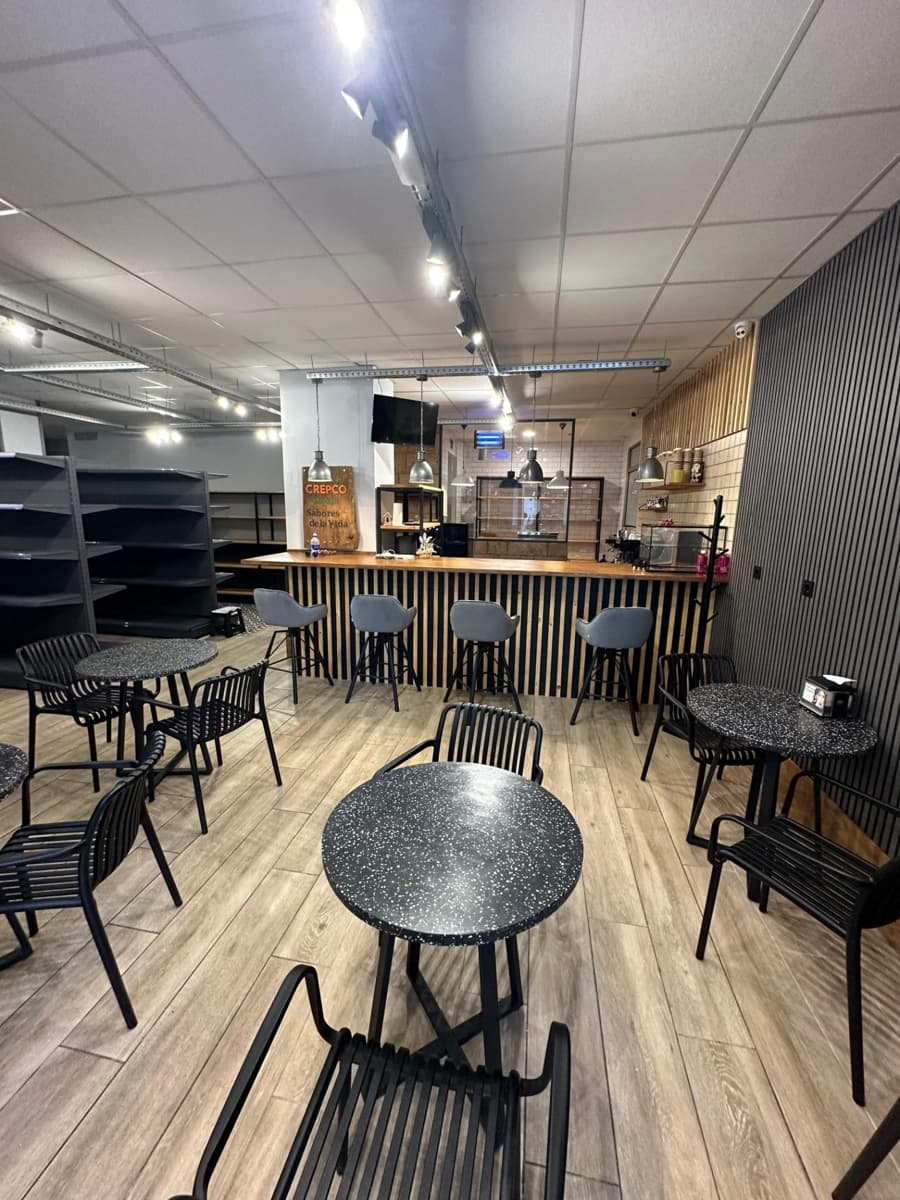 Comercial para arrendar em Alicante cidade - 3 200 € (Ref: 9456494)