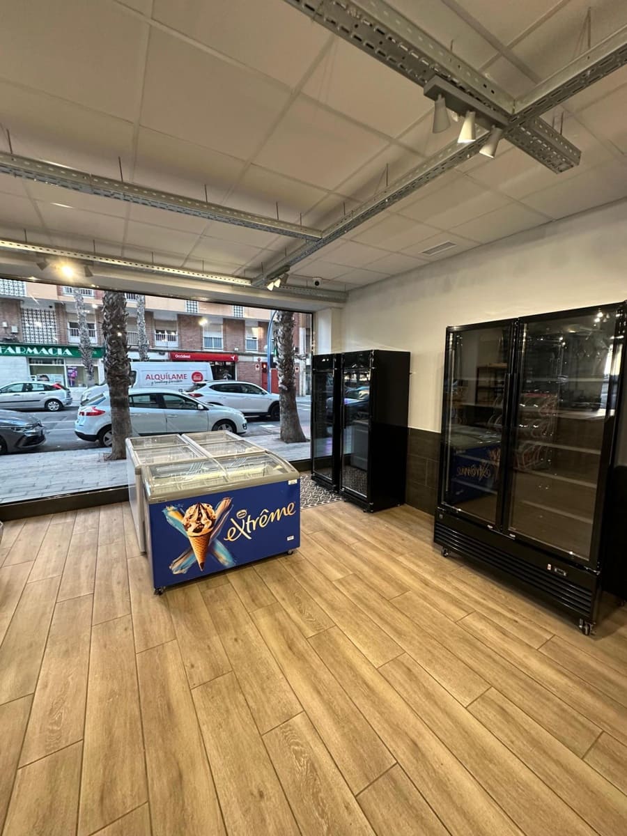 Comercial para arrendar em Alicante cidade - 3 200 € (Ref: 9456494)