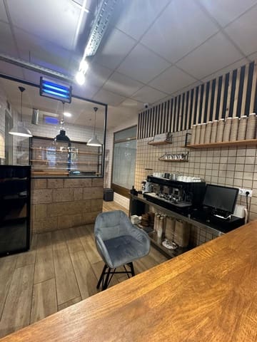 Erhverv til leje i Benalúa, Alicante by - € 3.200 (Ref: 9456494)