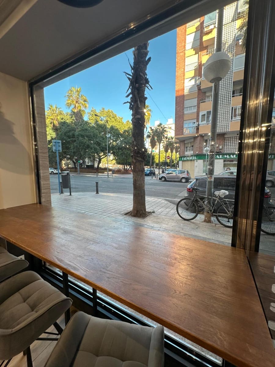 Comercial para arrendar em Alicante cidade - 3 200 € (Ref: 9456494)