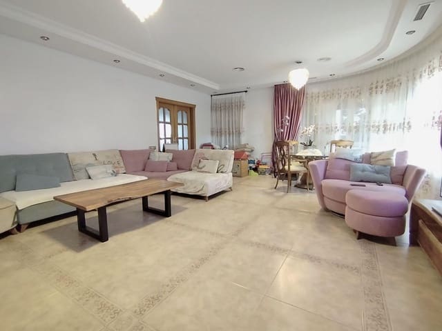 7 quarto Moradia para venda em Callosa de Segura com piscina garagem - 530 000 € (Ref: 9470116)