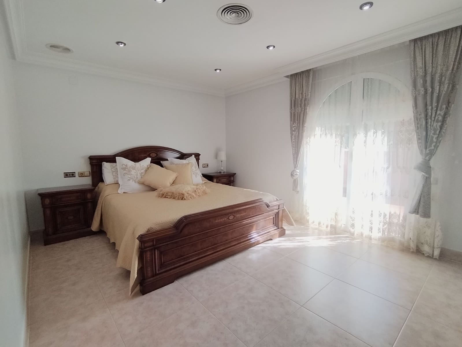 7 chambre Villa/Maison à vendre à Callosa de Segura avec piscine garage - 530 000 € (Ref: 9470116)