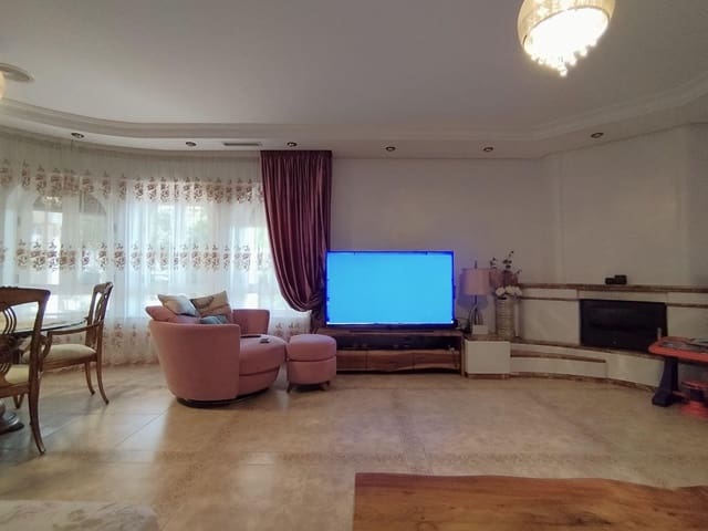 7 quarto Moradia para venda em Callosa de Segura com piscina garagem - 530 000 € (Ref: 9470116)