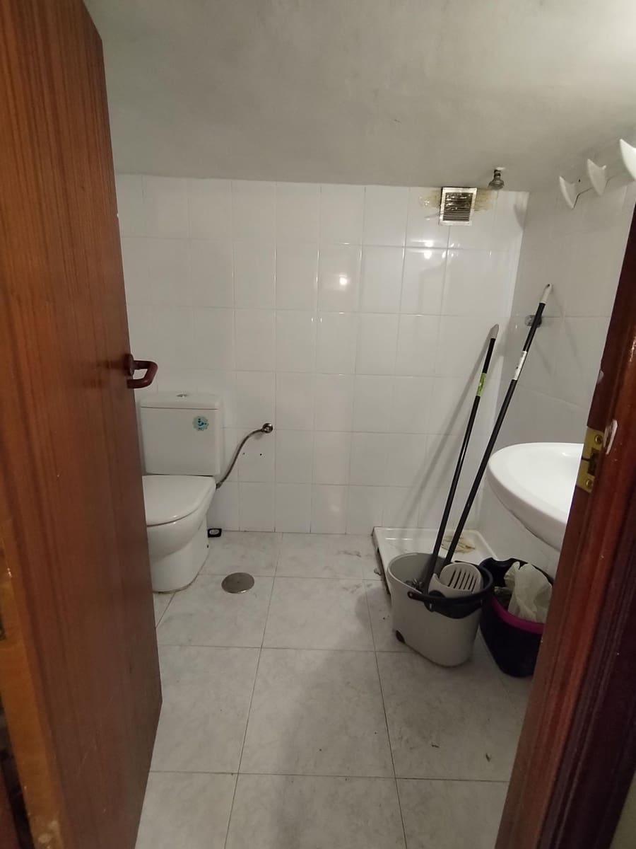 Comercial para arrendar em Alicante cidade - 2 990 € (Ref: 9470118)