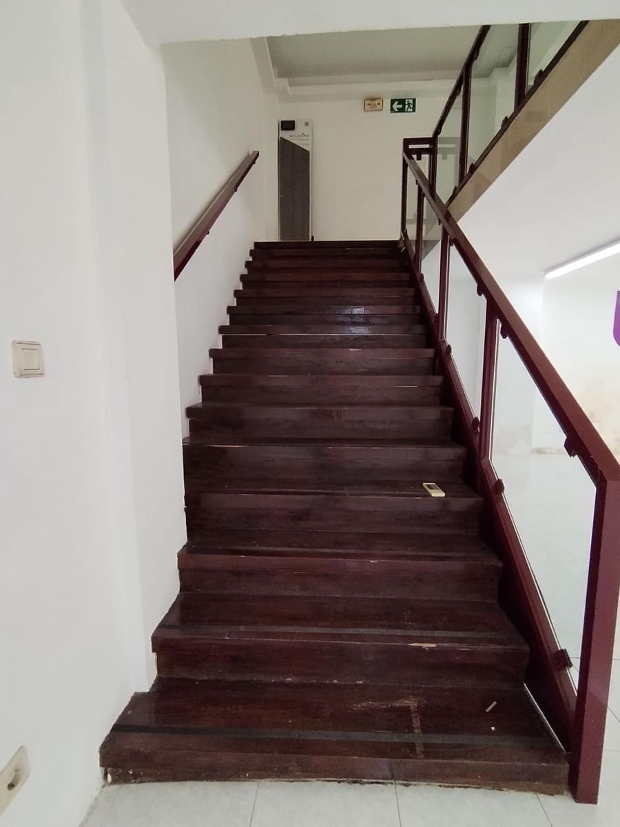 Comercial para arrendar em Alicante cidade - 2 990 € (Ref: 9470118)