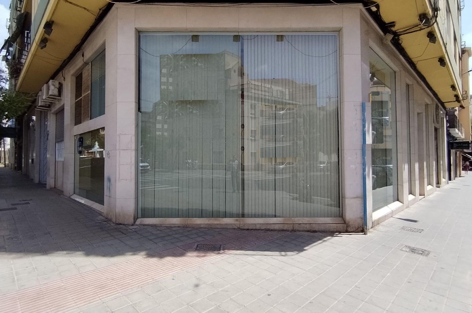 Comercial para arrendar em Alicante cidade - 2 990 € (Ref: 9470118)