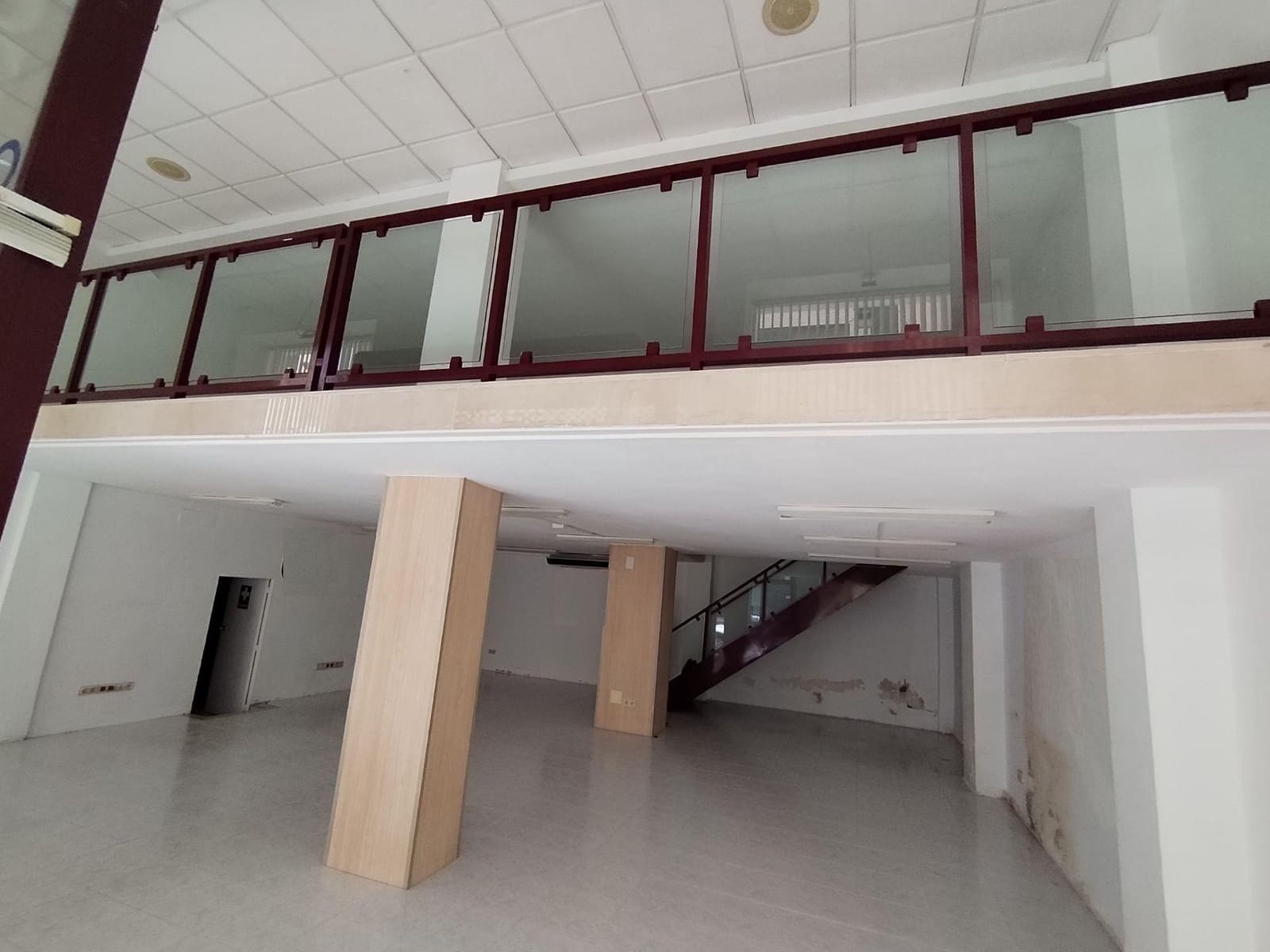 Comercial para arrendar em Alicante cidade - 2 990 € (Ref: 9470118)