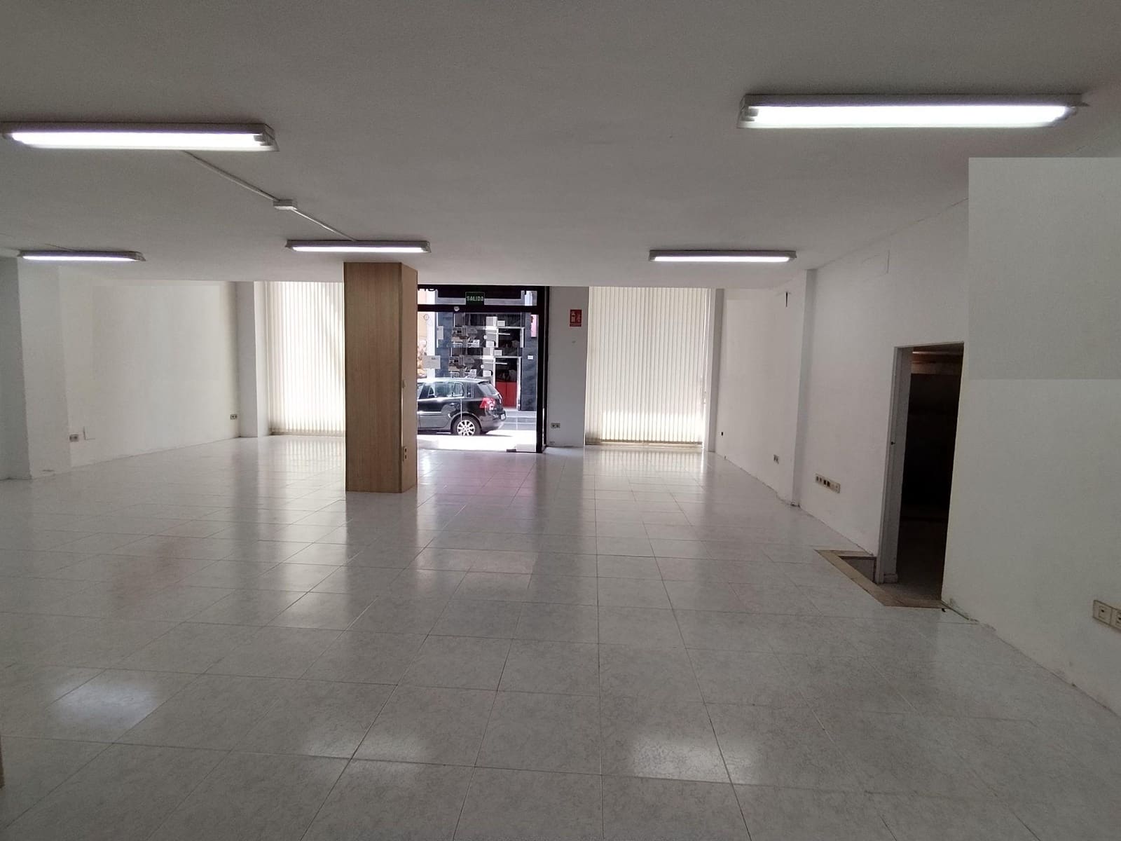 Comercial para arrendar em Alicante cidade - 2 990 € (Ref: 9470118)