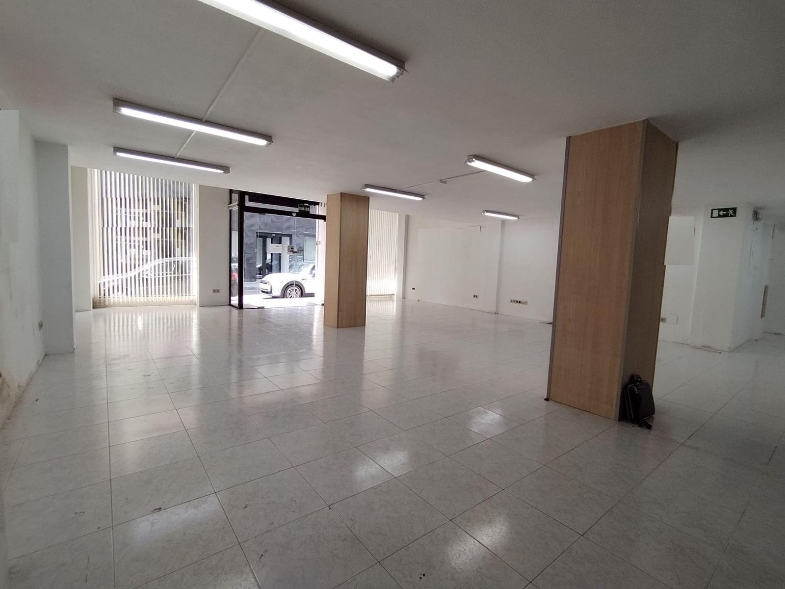Comercial para arrendar em Alicante cidade - 2 990 € (Ref: 9470118)