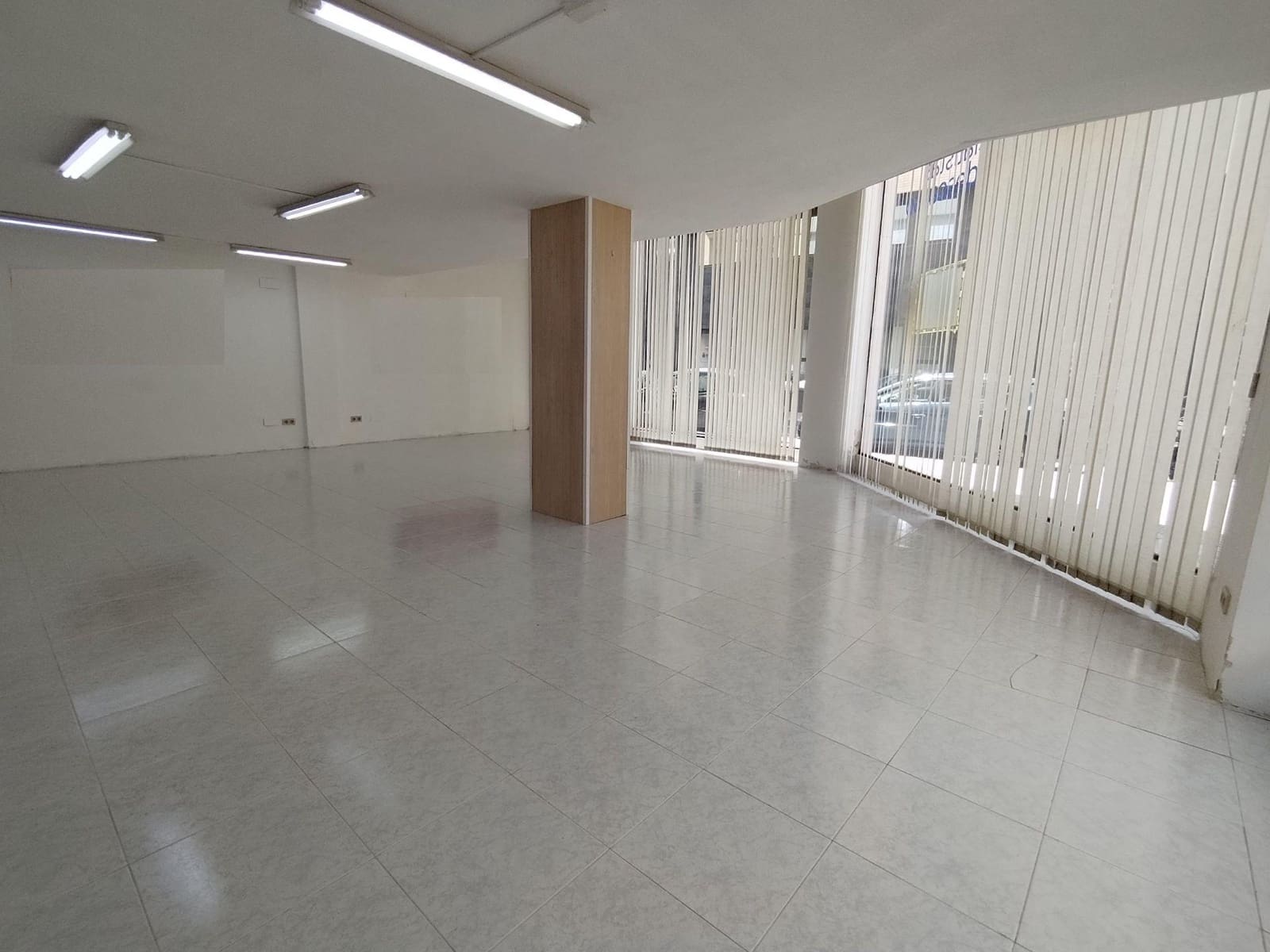 Comercial para arrendar em Alicante cidade - 2 990 € (Ref: 9470118)