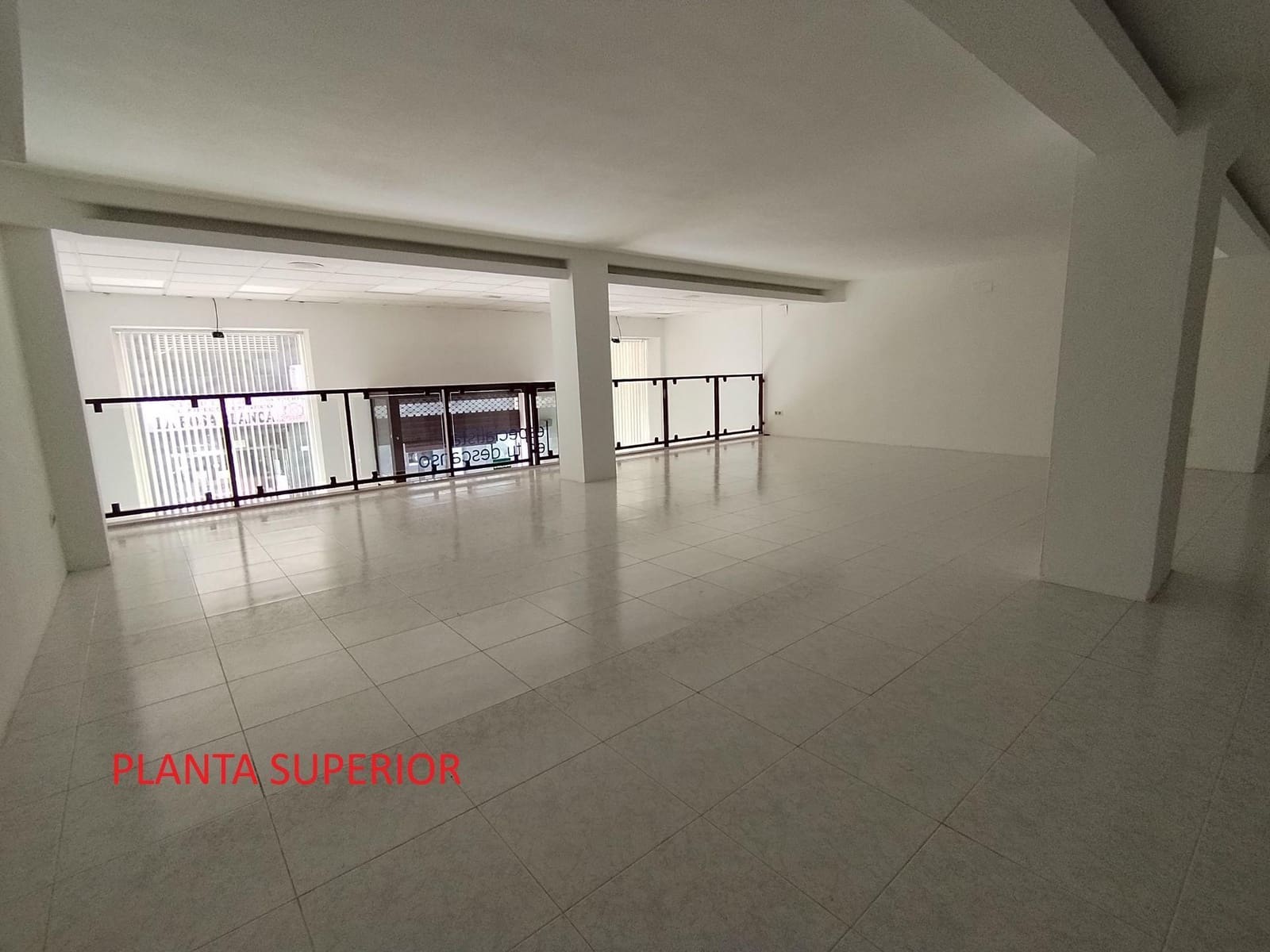 Comercial para arrendar em Alicante cidade - 2 990 € (Ref: 9470118)