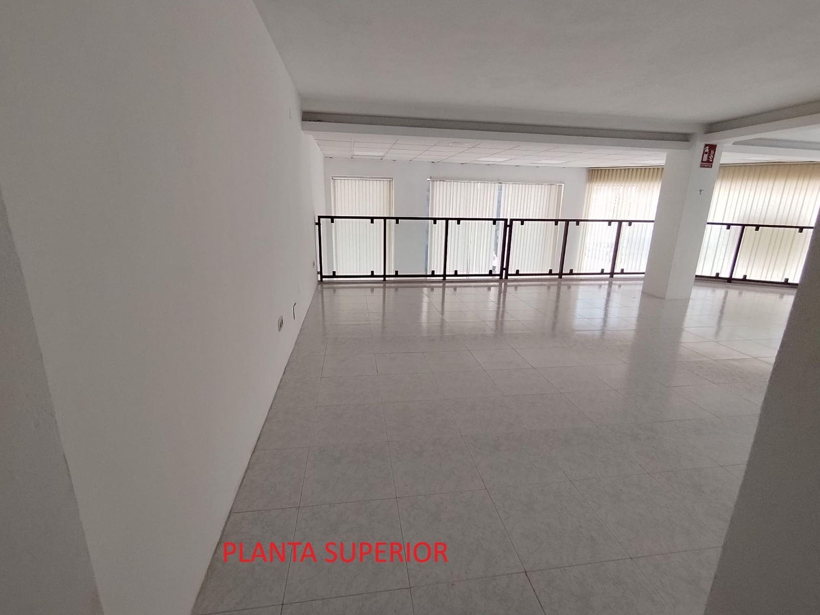 Comercial para arrendar em Alicante cidade - 2 990 € (Ref: 9470118)