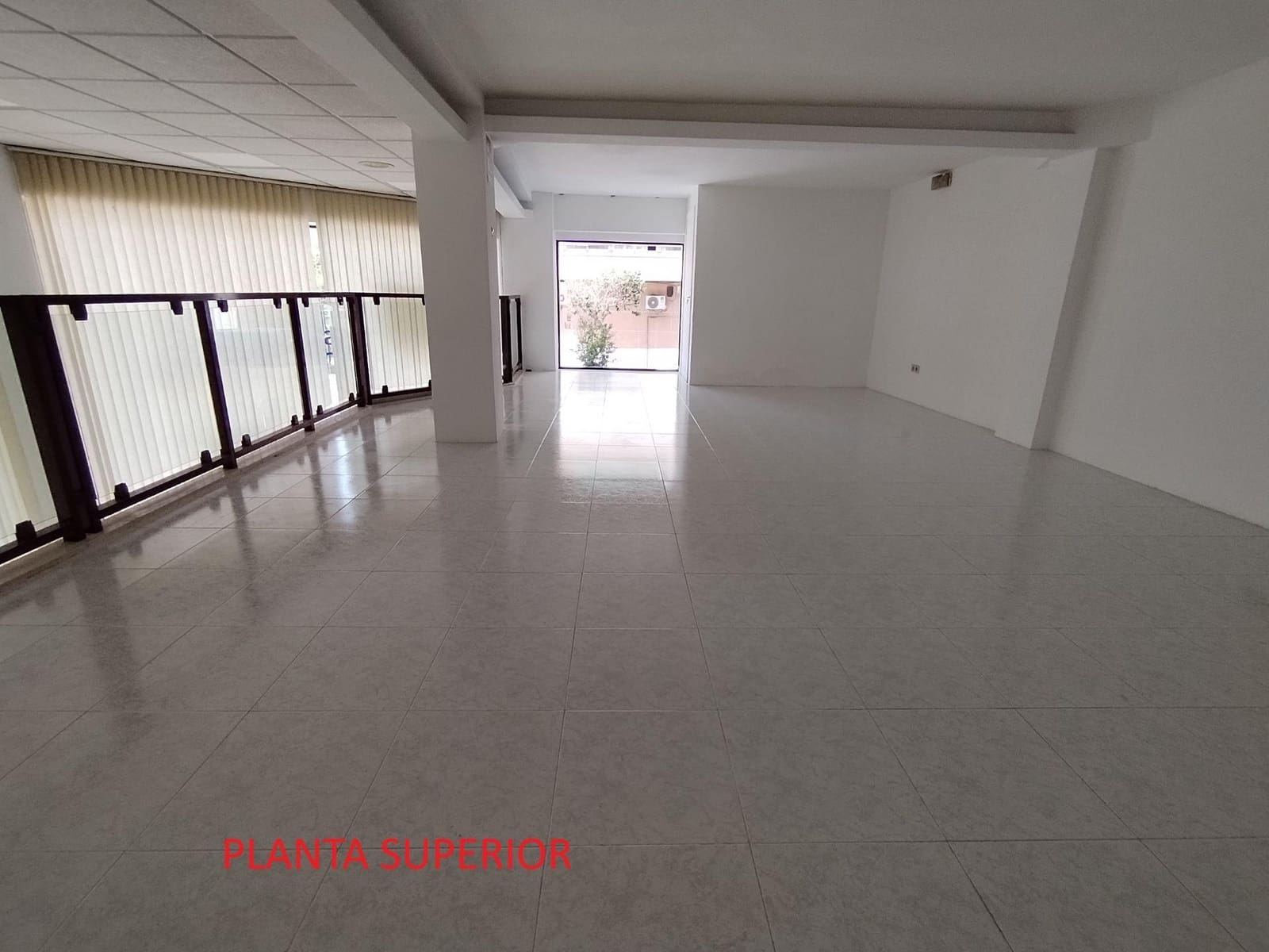 Comercial para arrendar em Alicante cidade - 2 990 € (Ref: 9470118)