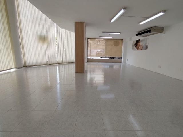 Komercyjne do wynajęcia w Benalúa, Miasto Alicante / Alacant - 2 990 € (Ref: 9470118)