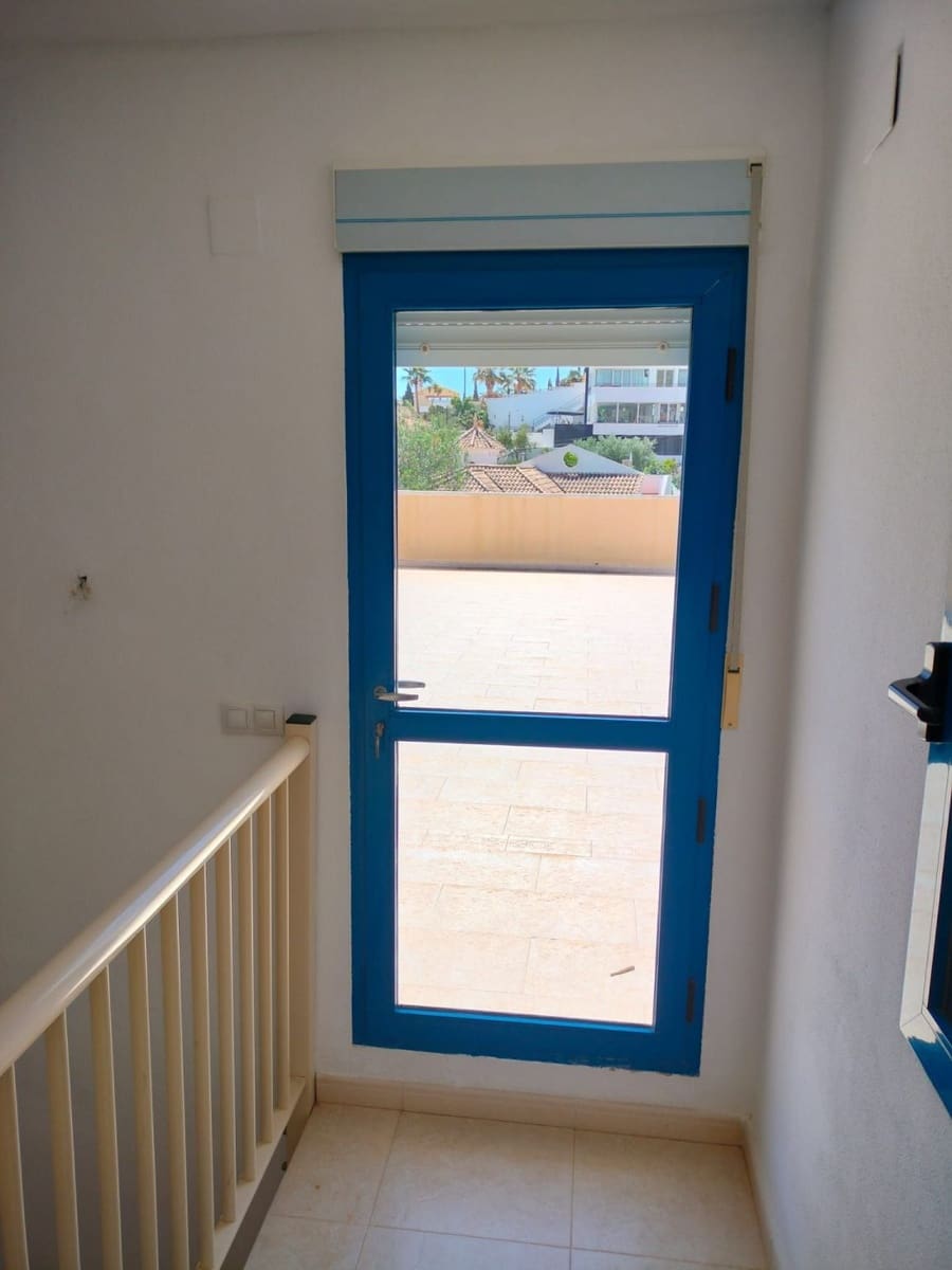 3 Zimmer Villa zu verkaufen in El Campello mit Garage - 470.000 € (Ref: 9470119)