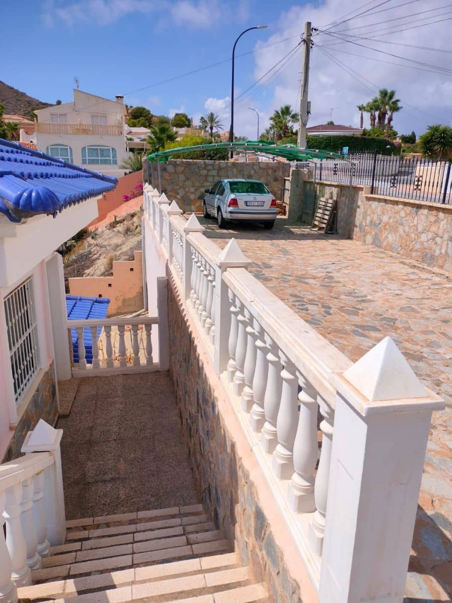 3 Zimmer Villa zu verkaufen in El Campello mit Garage - 470.000 € (Ref: 9470119)