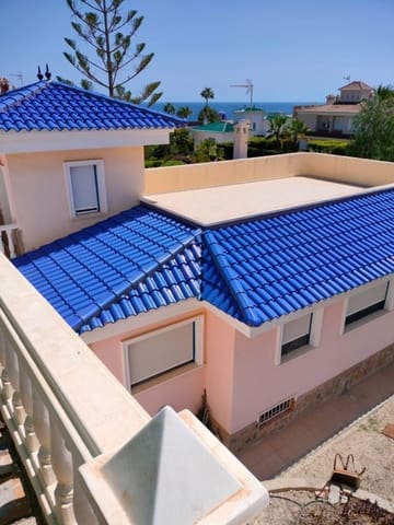 3 Zimmer Villa zu verkaufen in El Campello mit Garage - 470.000 € (Ref: 9470119)
