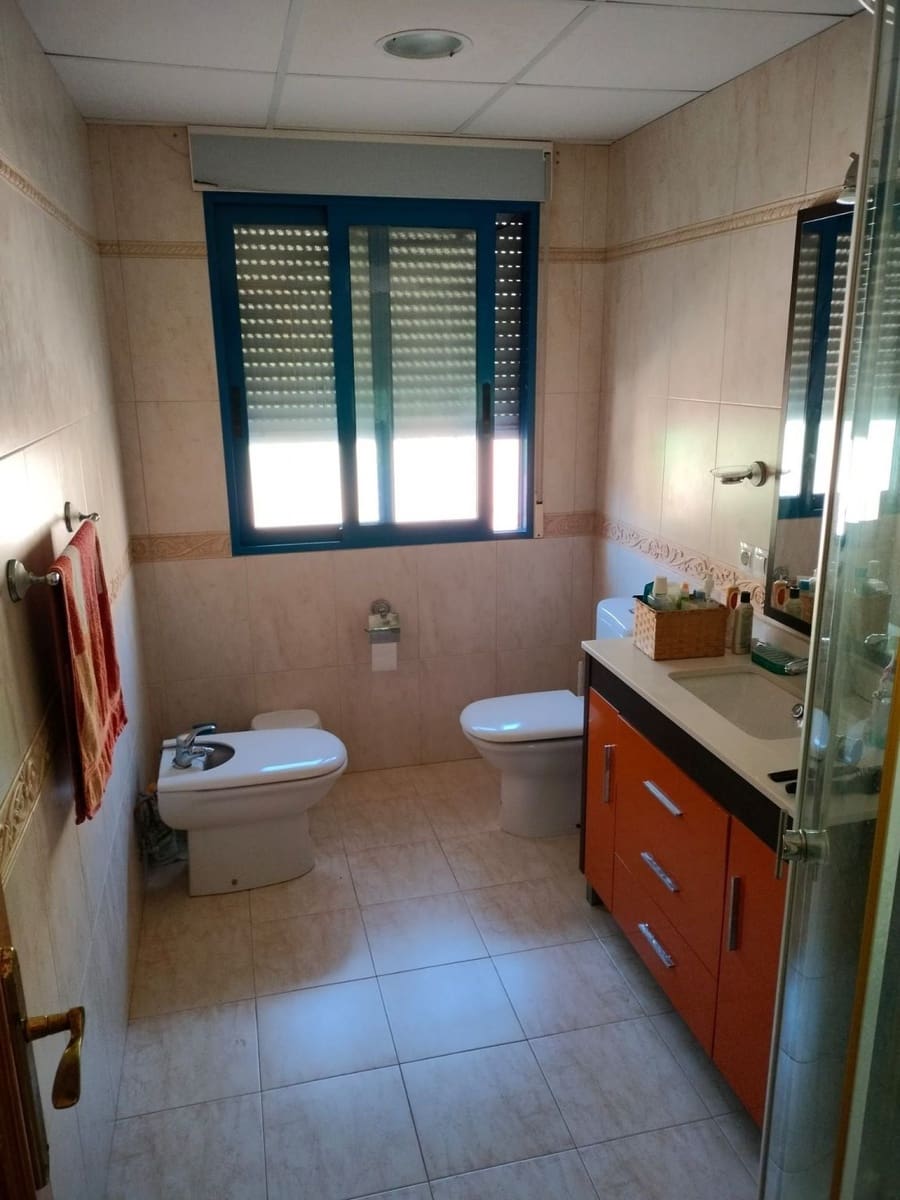 3 Zimmer Villa zu verkaufen in El Campello mit Garage - 470.000 € (Ref: 9470119)