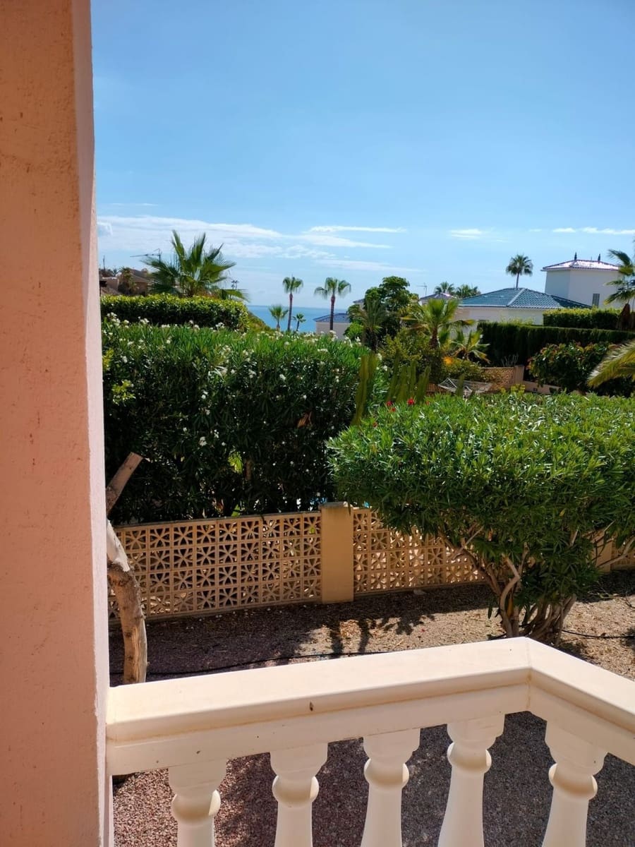 3 Zimmer Villa zu verkaufen in El Campello mit Garage - 470.000 € (Ref: 9470119)