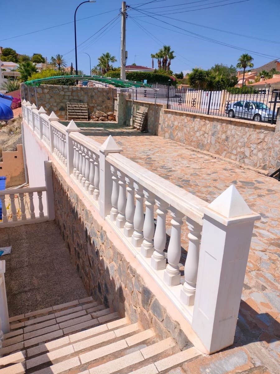 3 Zimmer Villa zu verkaufen in El Campello mit Garage - 470.000 € (Ref: 9470119)