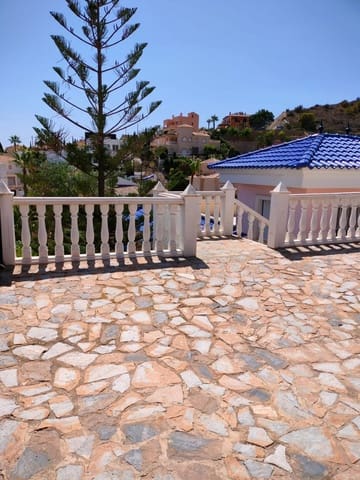 3 Zimmer Villa zu verkaufen in El Campello mit Garage - 470.000 € (Ref: 9470119)