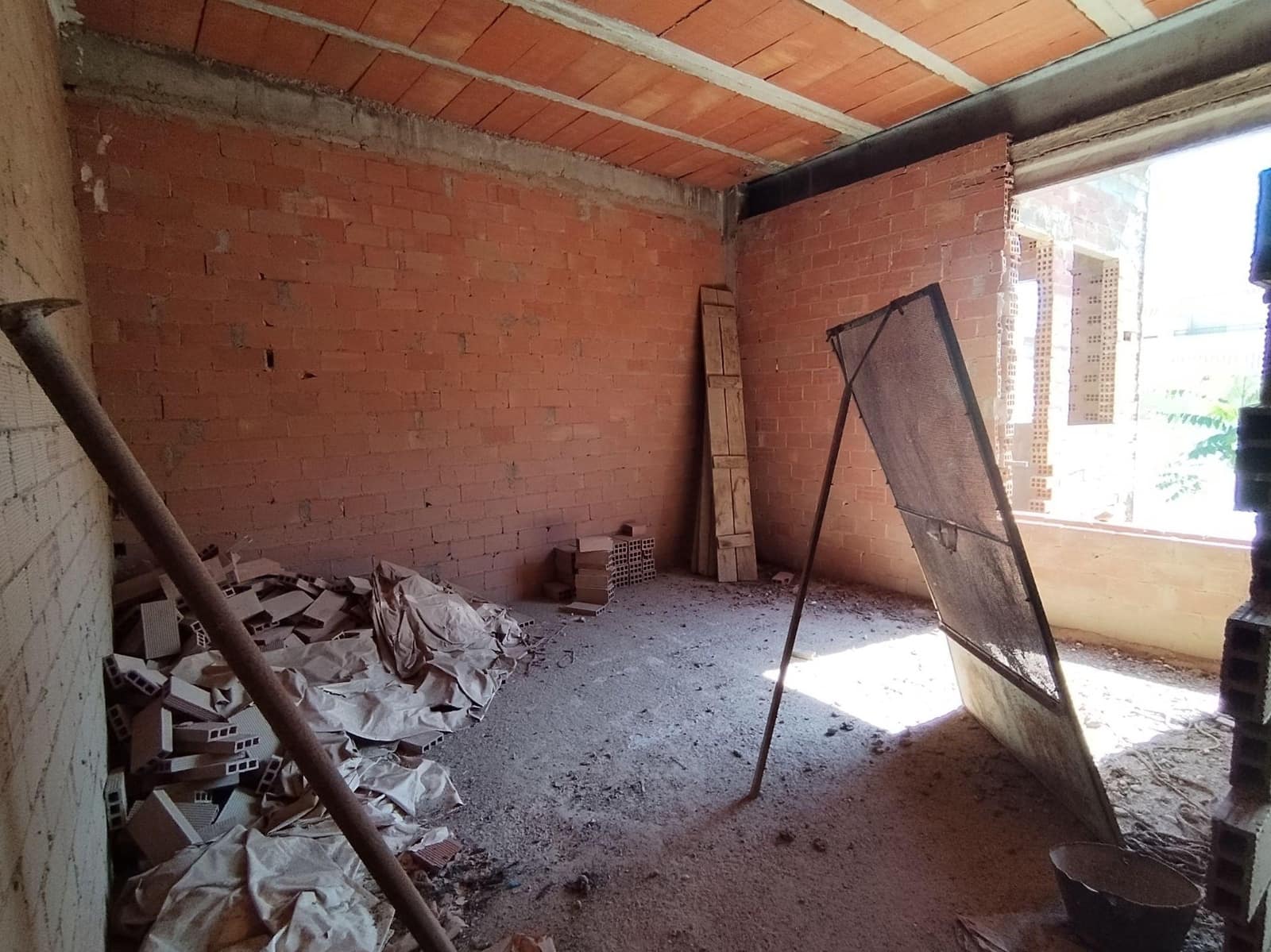 4 soveværelse Byhus til salg i Novelda - € 130.000 (Ref: 9556056)